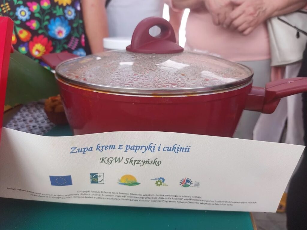 Zupa krem z papryki i cukinii